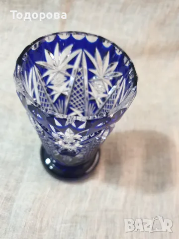 Кристална вазичка от цветен кристал , снимка 4 - Антикварни и старинни предмети - 48545360