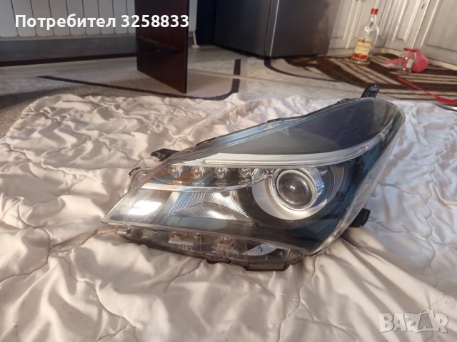 Фар toyota yaris hibrid III от 2014-2020