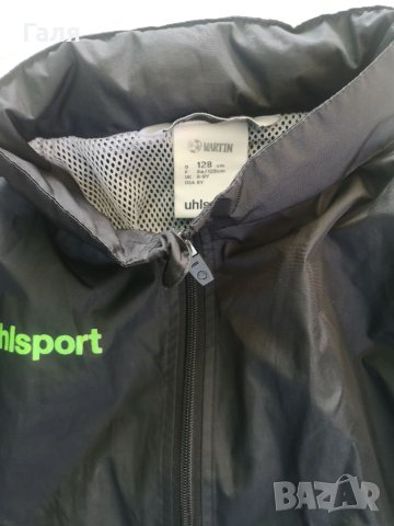 Ветровка Uhlsport, снимка 2 - Детски анцузи и суичери - 40457295
