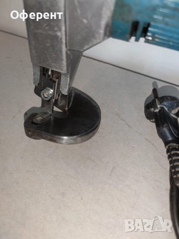 BOSCH ел.ножица за ламарина 2,0мм., снимка 3 - Бормашини - 52771853