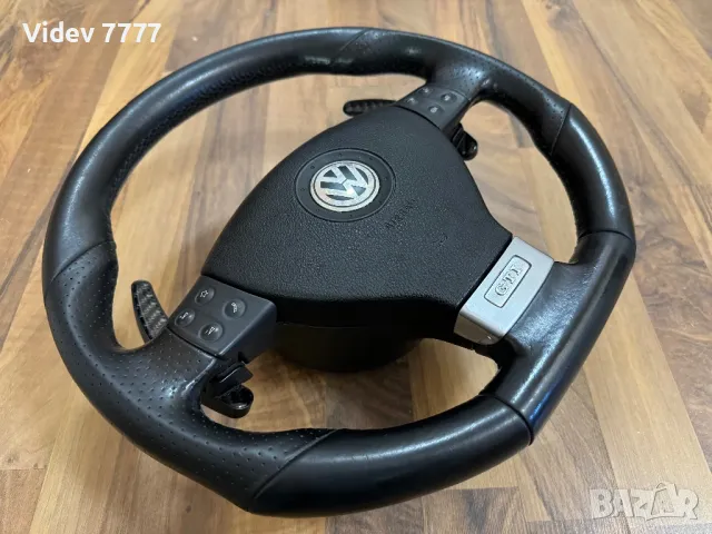 Оригинален скосен GTI мулти волан с пера за Vw , снимка 3 - Аксесоари и консумативи - 48780533