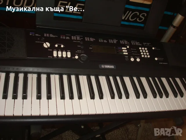 Синтезатор Yamaha EZ-220 със стойка, снимка 9 - Синтезатори - 56328400