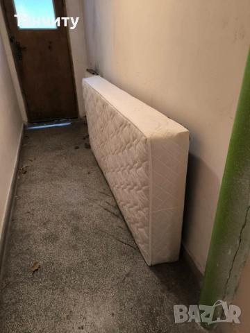 Подарявам еднолицев матрак 90/200