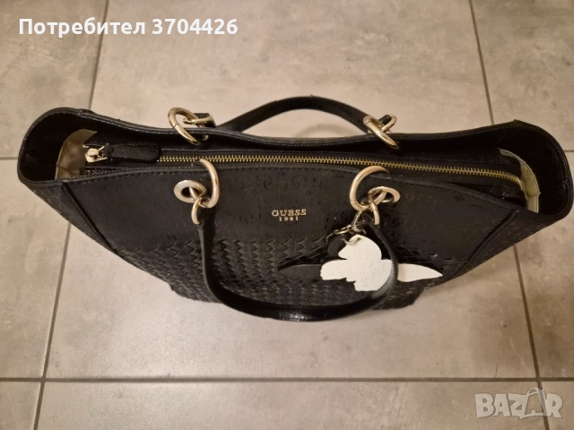 Дамска чанта GUESS, снимка 3 - Чанти - 52918907