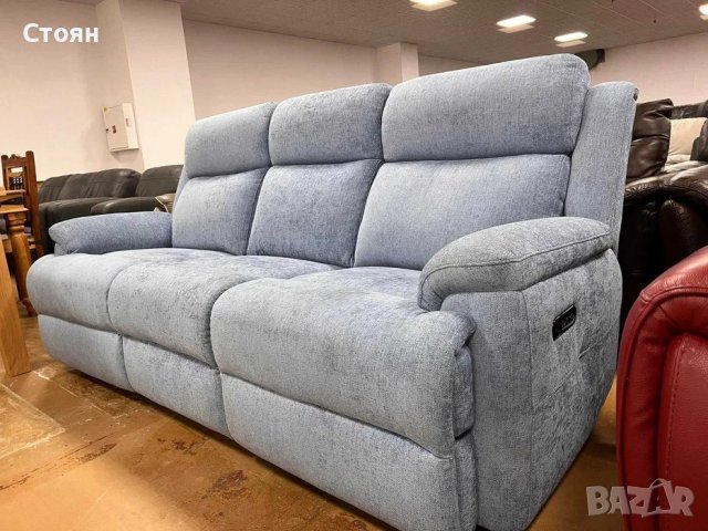Светло син диван от плат тройка с електрически релаксиращ механизъм, снимка 6 - Дивани и мека мебел - 39973047