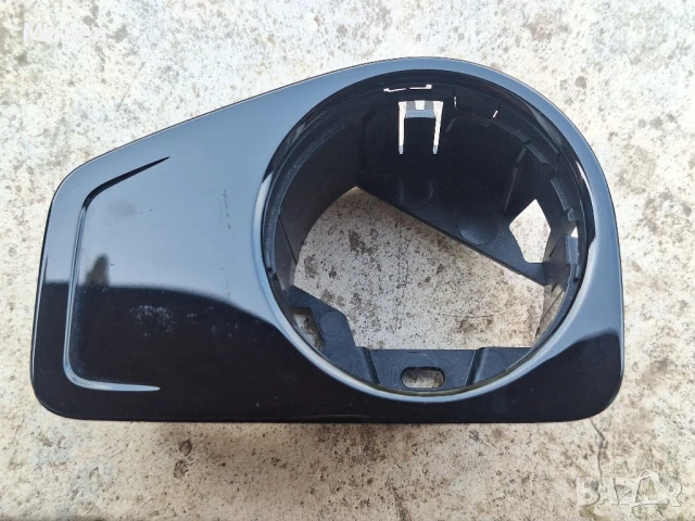 Декоративна Рамка Около Ключа за Светлините на Volkswagen Golf MK7 2012-2020 Година , снимка 2 - Части - 50625195