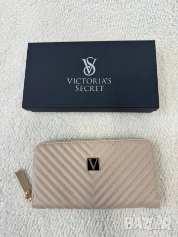 портмонета valentino garavani , снимка 8 - Портфейли, портмонета - 50659694