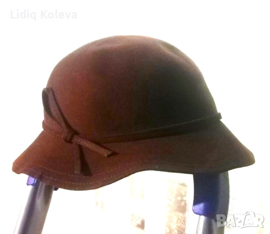 Дамско бомбе в шоколадов цвят, велур., снимка 2 - Шапки - 52792281