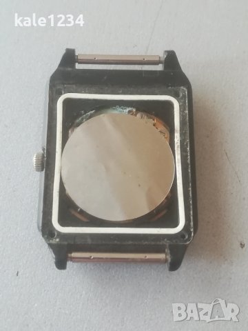 Часовник Luch. Quartz. USSR. Vintage watch. Ретро модел. Рядък , снимка 4 - Мъжки - 42716641