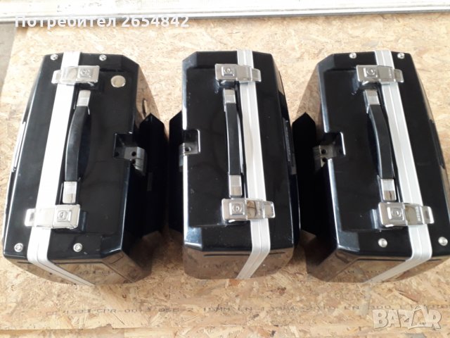 Оригинални куфари за Honda GoldWing 1100,със арматура, снимка 2 - Мотоциклети и мототехника - 30320195