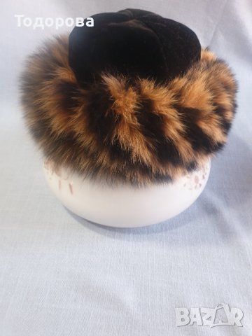Стилен дамски калпак от естествена кожа на екзотично животно, снимка 5 - Шапки - 36818349
