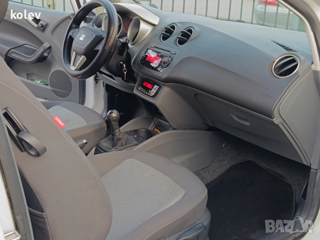 Seat Ibiza Sport Coupe 1.6 TDI, снимка 9 - Автомобили и джипове - 53053410