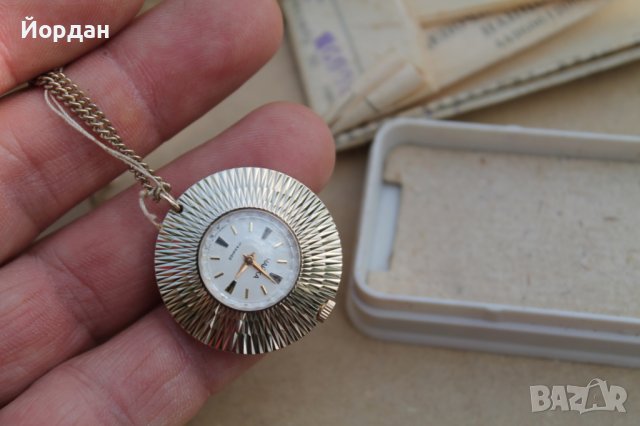 СССР дамски "ЧАЙКА'' медальон , снимка 2 - Антикварни и старинни предмети - 38022923