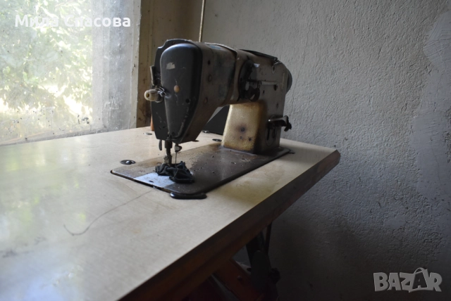 Професионална шевна машина, снимка 2 - Шевни машини - 51749449