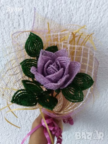 Цветя от мъниста, снимка 10 - Декорация за дома - 42437739