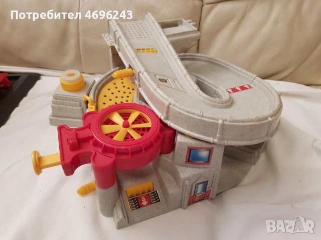 Две ретро писти за колички, снимка 9 - Коли, камиони, мотори, писти - 52944832