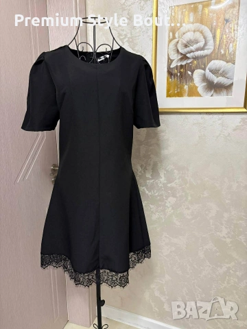 рокля с дантела 