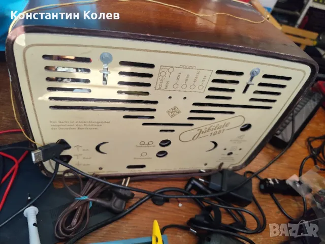 Ретро радио Jubilate 1061, снимка 2 - Антикварни и старинни предмети - 47314210