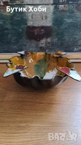 Дизайнерски емайлиран пепелник на медна основа, снимка 2 - Антикварни и старинни предмети - 49624505