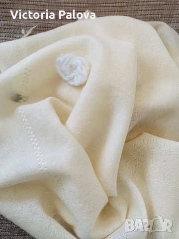 Красив вълнен шал ALEXI ANDRIOTTI,цвят екрю(ванилия)