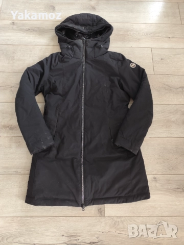 Дамско яке COLMAR