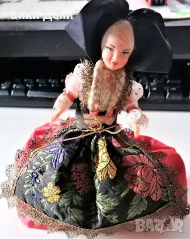 Holand Етно кукла носия