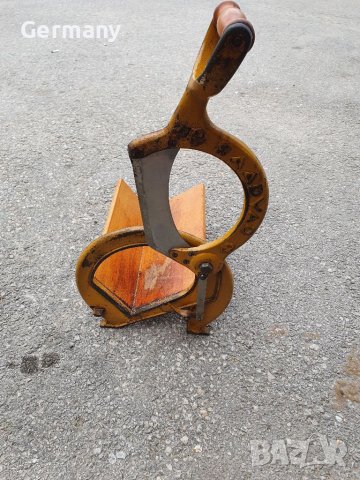 Ретро гилотина за хляб франзела резачка Raadvad , снимка 4 - Друго търговско оборудване - 40326163