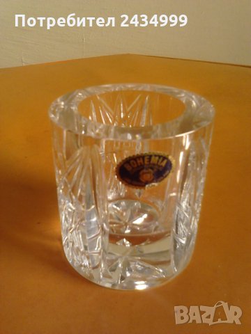 Продавам кристален свещник на БОХЕМИЯ.