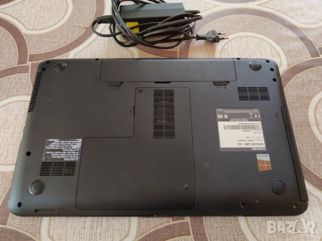 Лаптоп Toshiba Satellite C850, снимка 3 - Лаптопи за дома - 53109332