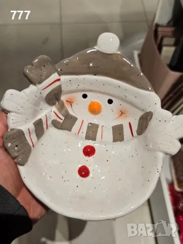 коледни чинии и лъжици 