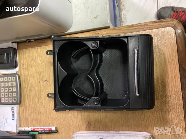 Vw Passat B6. Поставка за чаши. Къпхолдър. 06-12. , снимка 2 - Части - 50163317