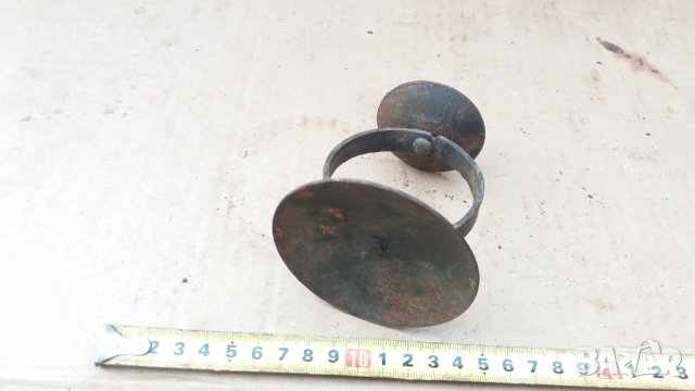 масивен железен свещник , снимка 10 - Антикварни и старинни предмети - 38686910