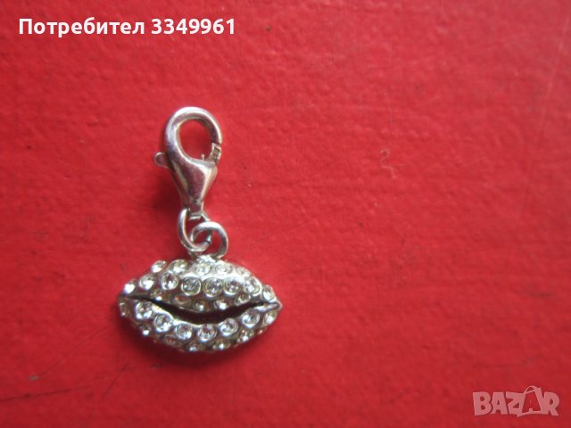 Сребърен медальон висулка с камъни 925, снимка 2 - Колиета, медальони, синджири - 36700297