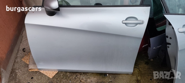 Врати предни задни Seat Leon II (1P) 2008г - 220лв, снимка 2 - Части - 52576637