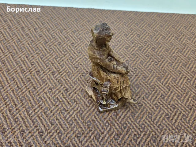 Дървена статуетка, снимка 3 - Статуетки - 55930859