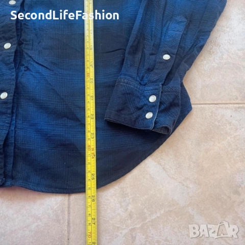 Дамска риза Levi's с дълъг ръкав, синя каре, размер M, синя, закопчаване с копчета, снимка 4 - Ризи - 52516515
