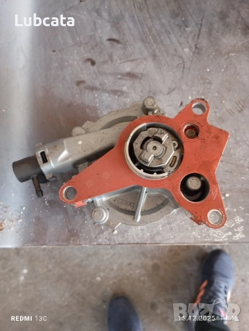 Вакум помпа за Виваро 2.0 cdti