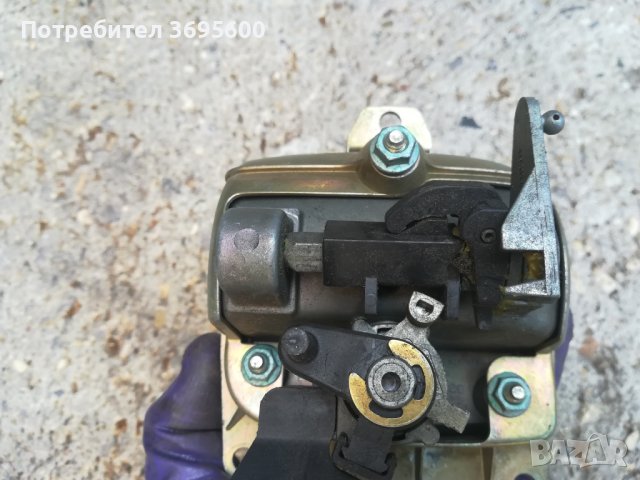 Seat Ibiza / Сеат Ибиза дръжка багажник заден капак, снимка 3 - Части - 42432770