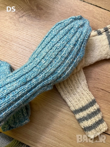 Плетени шапки,терлички за деца , снимка 9 - Дамски чорапи - 52965992