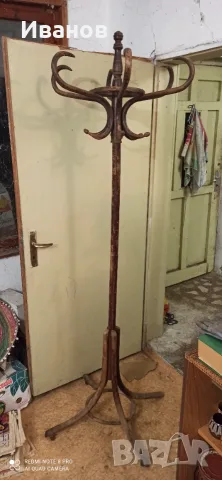 Дървена стара ретро закачалка