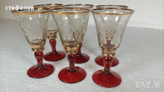 Изключително красиви чашки за ликьор или ракия от едно време