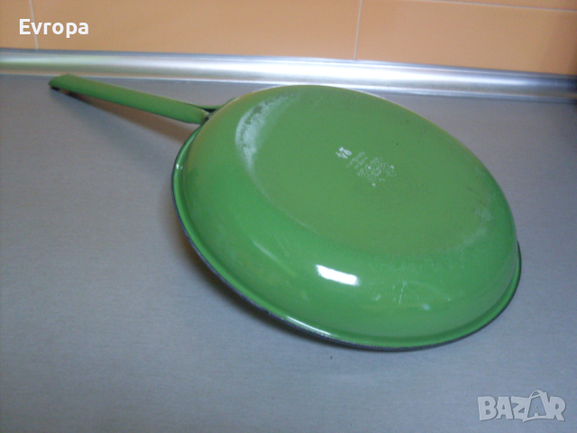 Емайлиран тиган- 24см., снимка 6 - Съдове за готвене - 44651302