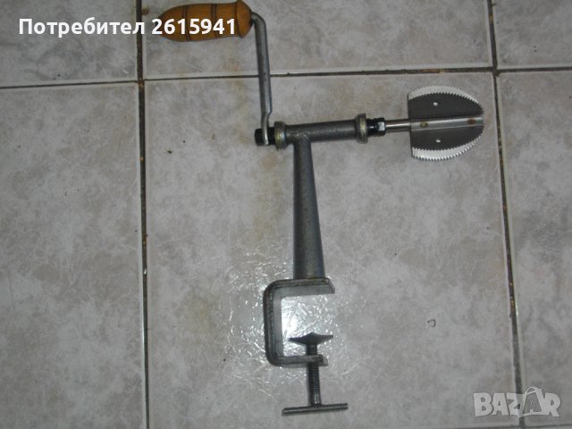 Нов Ръчен Скрепер/Щредер За Кокосови Орехи-Професионален-ODIRIS COCONAT, снимка 8 - Аксесоари за кухня - 40176566