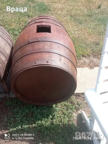Продавам 2 броя акациеви бурета