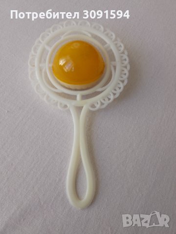Ретро стара бебешка играчка Бакелитова дрънкалка от твърда пластмаса, снимка 2 - Други ценни предмети - 42896464