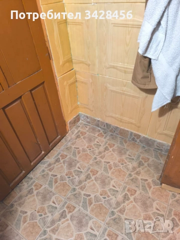 Продавам просторна къща с голям двор - гр. Димово, снимка 9 - Къщи - 54334908