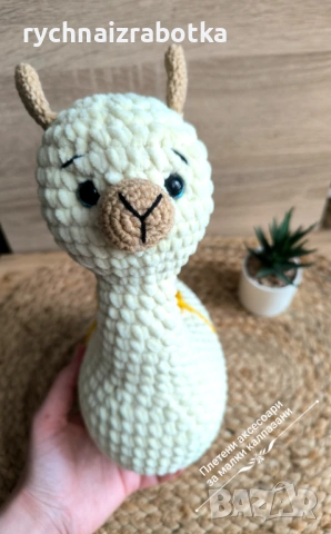 Плетена плюшена Лама, снимка 4 - Плюшени играчки - 54107948