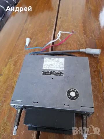 Стар автомобилен радиокасетофон Sanyo FT4306V, снимка 3 - Антикварни и старинни предмети - 56126476