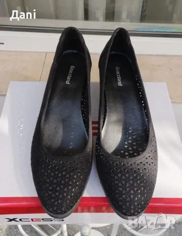 Нови красиви дамски обувки 