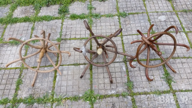    3 бр. корони от виенска закачалка